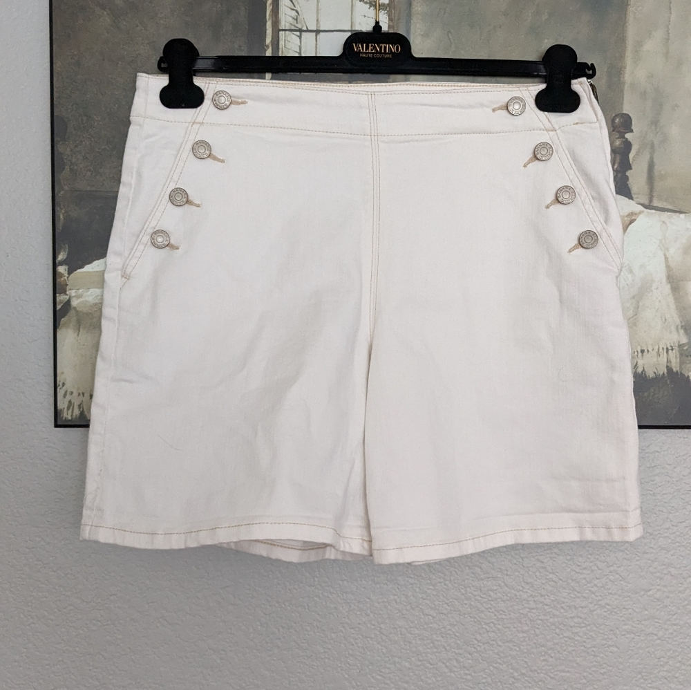 BANANA REPUBLIC SIDE ZIP SHORTS SIZE 29 / 8 EUC ❤️